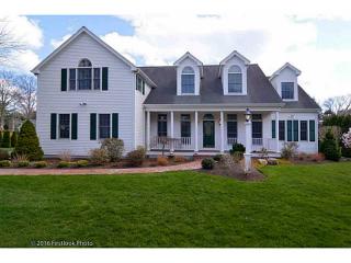 2 Jones Cir, Barrington, RI 02806-4339