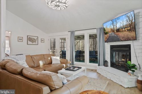 4 Pileated Woodpecker Ln, Hedgesville WV  25427-6232 exterior