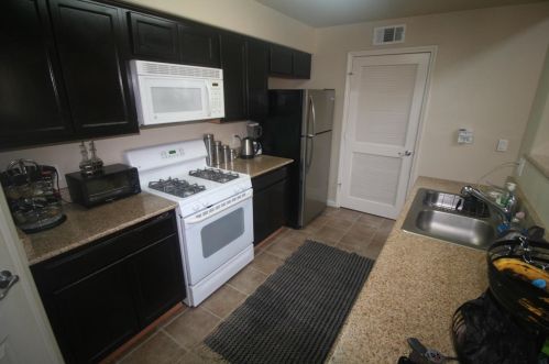 5482 Tares Cir, Elk Grove, CA 95757-4361