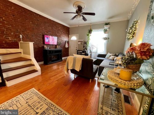 2044 Emily St, Philadelphia PA  19145-2823 exterior