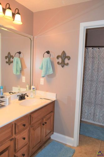 118 Cheshire Dr, Warner Robins GA  31088-1125 exterior