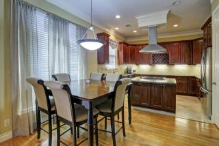 5708 Winsome Ln, Houston TX  77057-5728 exterior