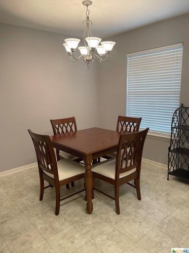 122 Clydesdale Ln, Victoria, TX 77904-3254