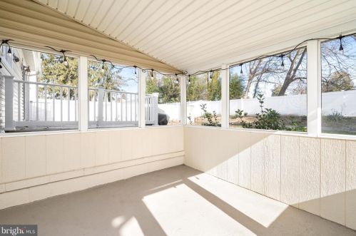 46 Copperfield Dr, Trenton NJ  08610-2031 exterior