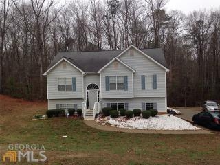 30 Paces Landing Ln, Newnan, GA 30263-4199
