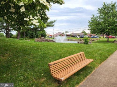 50 Valleybrook Dr, Lancaster PA  17601-4612 exterior