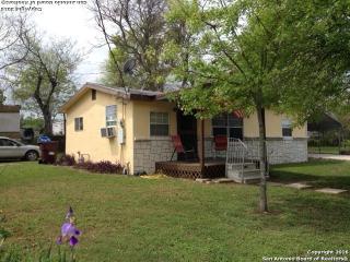 1802 Geneva St, Castroville, TX 78009-2734