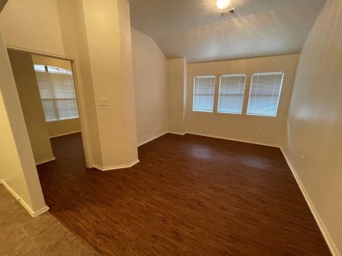 10412 Sixpence Ln, Fort Worth TX  76108-6959 exterior