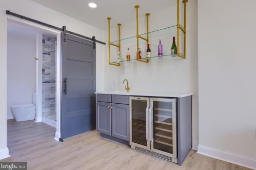 18 Walnut St, Lancaster PA  17602-4924 exterior