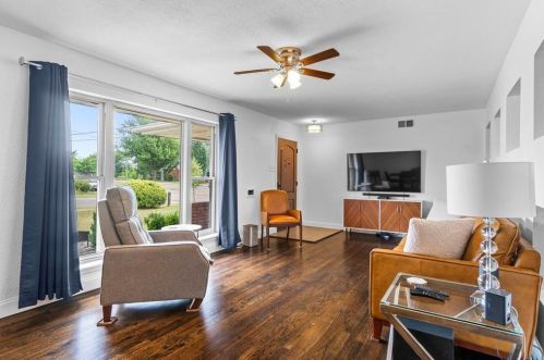 3364 Darvany Dr, Dallas TX  75220-1616 exterior