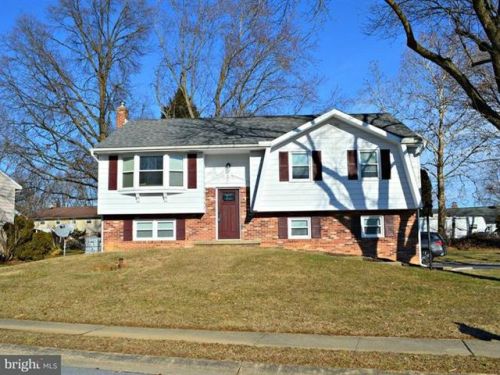 2121 Brockton Rd, Lancaster, PA 17601-3005