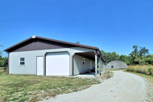 2569 46th Rd, Somonauk, IL 60552-9685