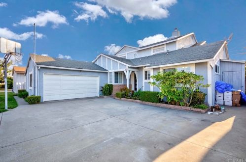 633 Neptune St, Anaheim, CA 92804-2660