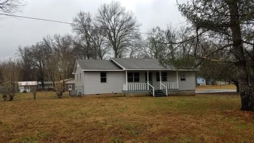 948 Pete Sain Rd, Manchester, TN 37355-6746