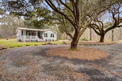 1033 Milcrest Dr, Awendaw, SC 29429-6067