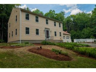 359 Raymond Rd, Chester, NH 03036-4131