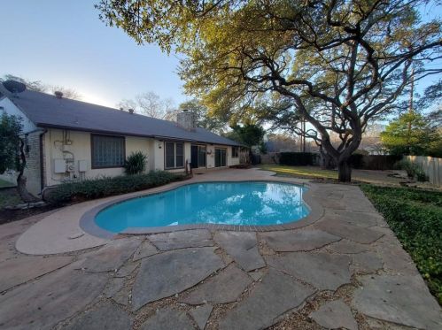 4006 Burr Oak Ln, Austin, TX 78727-2942