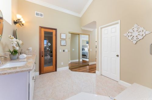611 Frontier Ct, Anaheim CA  92807-4731 exterior