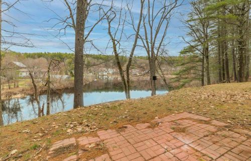 99 Riverlake St, Alton, NH 03810-4446