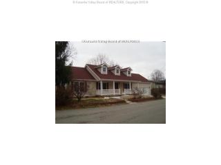 2262 Oakridge Dr, Charleston, WV 25311-1723