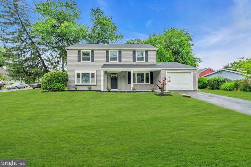 73 Pinetree Ln, Willingboro, NJ 08046-2647