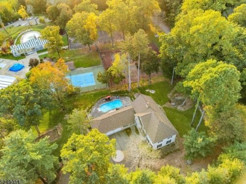 35 Mallard Dr, Hackettstown NJ  07840-2821 exterior