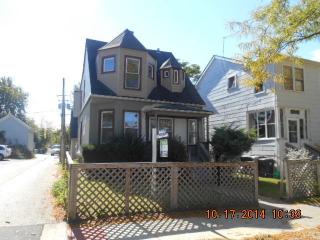 1816 Lyons St, Evanston, IL 60201-3446
