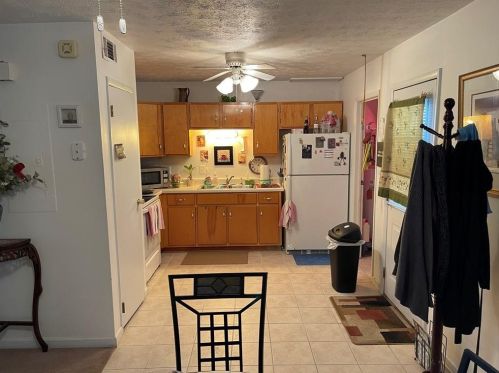 1065 Eastview Cir, Conyers, GA 30012-4574