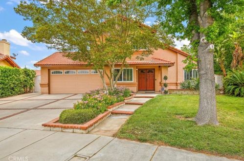 9004 Copley Ln, Riverside, CA 92503-6406