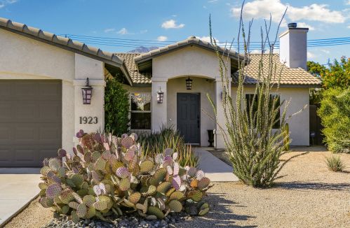 1923 Marguerite St, Palm Springs, CA 92264-6209