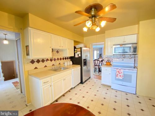 9504 Lawnsberry Ter, Silver Spring MD 20901-4714 exterior