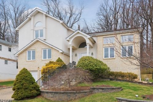31 Sycamore Way, Warren, NJ 07059-5661