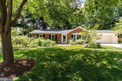4716 King Carter Ct, Annandale, VA 22003-4419