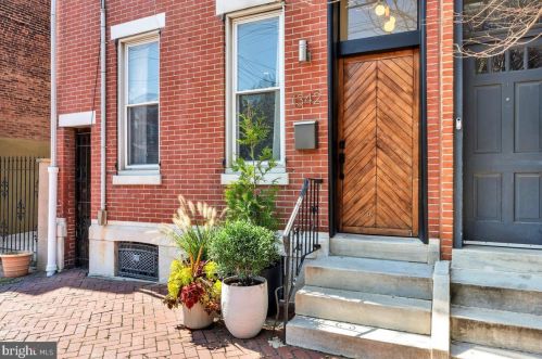 1342 Marlborough St, Philadelphia, PA 19125-3215