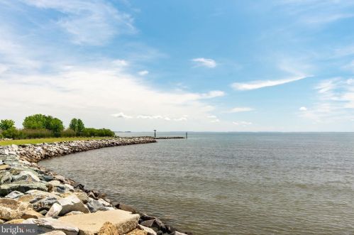 1217 Pine Ave, Shady Side MD 20764-9575 exterior