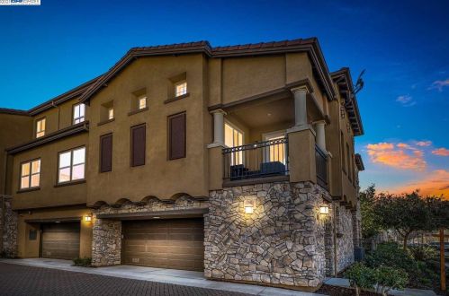 627 Selby Ln, Livermore, CA 94551-6439