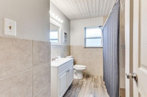 6300 Basswood Dr, Fort Worth TX  76135-1703 exterior