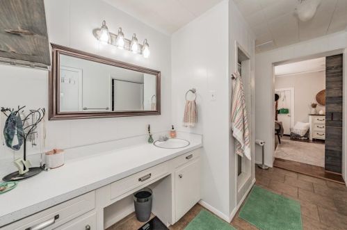 2410 Kenley St, Fort Worth TX  76107-4924 exterior