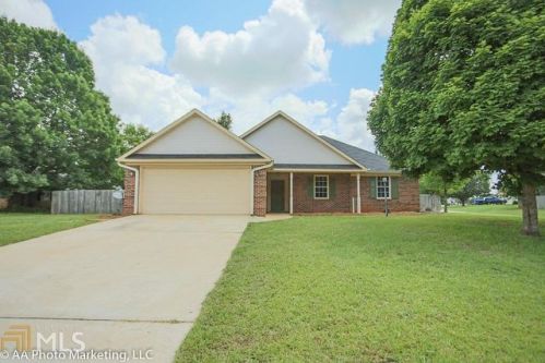 206 Crakston Ct, Bonaire, GA 31005-3222
