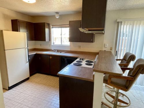 2613 Claridge Ln, Stockton, CA 95210-1747