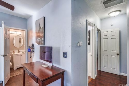 555 Prospect Ave, Riverside CA  92507-1720 exterior