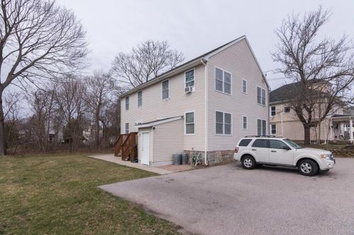 10 Pearl St, Westerly, RI 02891-1606