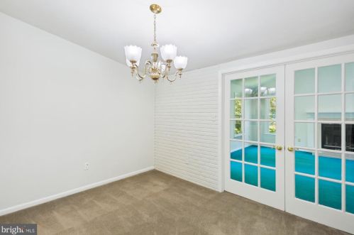 103 Claybrook Dr, Silver Spring MD 20902-3114 exterior