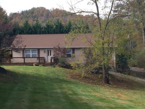 215 Rolling Green Dr, Sylva, NC 28779-6549