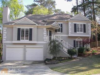 2406 Doubletree Dr, Acworth, GA 30102-6469