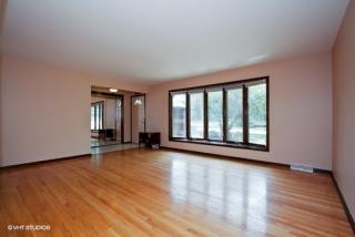 7835 Cherry Tree Ln, Willowbrook IL  60527-2468 exterior