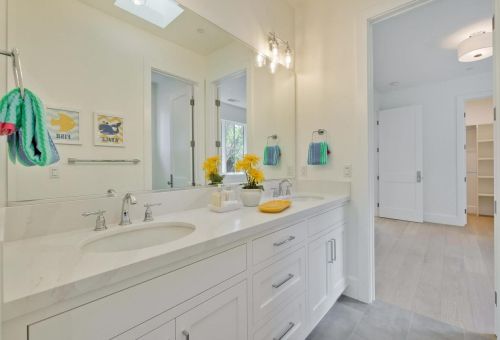 929 Russell Ave, Los Altos CA  94024-5061 exterior