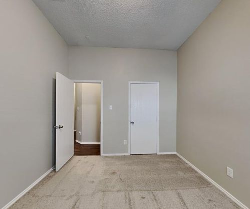 1031 Streamside Dr, Cedar Hill TX 75104-6221 exterior