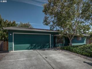1500 14th Ave, Beaverton, OR 97124-2572