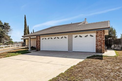 6168 Lasso Ct, Riverside, CA 92509-4938